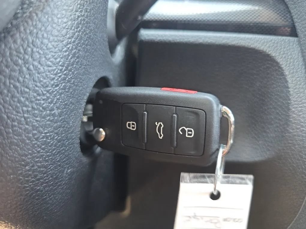 Used 2013 Volkswagen Jetta SE FWD image 31