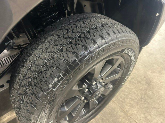 Certified 2025 RAM 2500 Big Horn AWD/4WD image 5