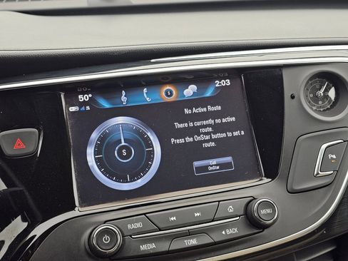 Used 2018 Buick Envision Essence AWD/4WD image 7