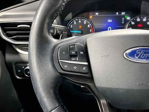 Used 2020 Ford Explorer XLT w/ Equipment Group 202A AWD/4WD image 12
