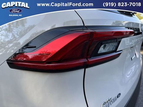 Used 2024 Toyota Grand Highlander AWD image 15