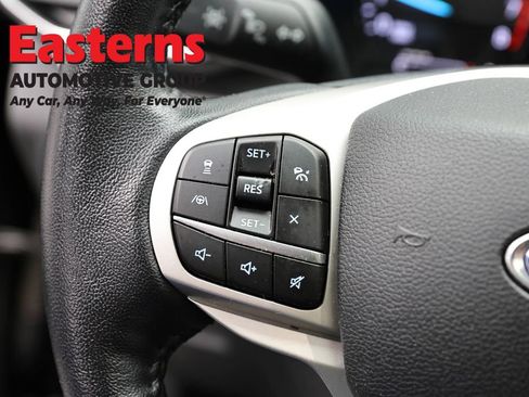 Used 2021 Ford Explorer XLT w/ Equipment Group 202A AWD/4WD image 15