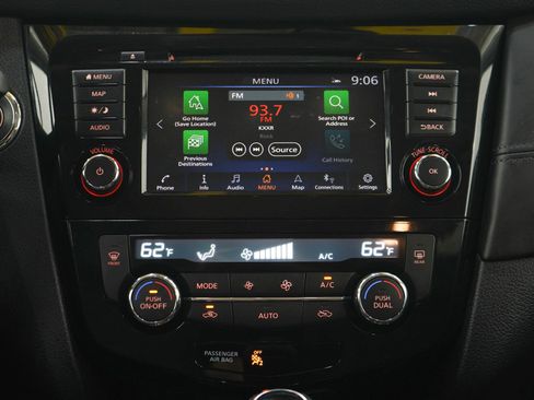 Used 2020 Nissan Rogue SL w/ Premium Package FWD image 18