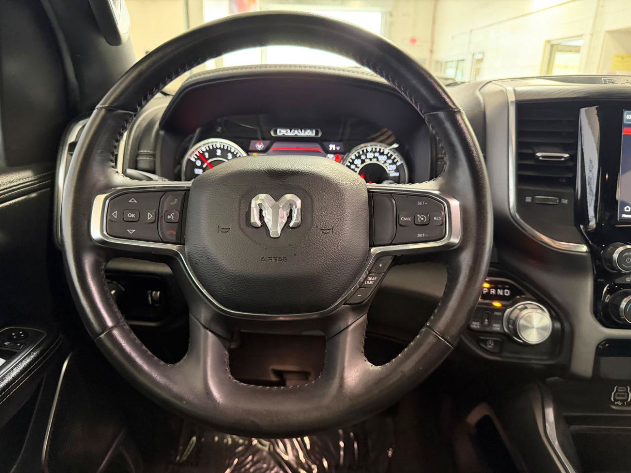 Used 2024 RAM 1500 Laramie AWD/4WD image 29