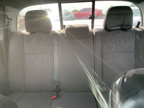 Used 2016 Toyota Tacoma TRD Sport w/ Exterior Package image 24