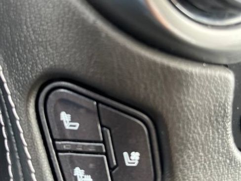 Used 2019 Chevrolet Tahoe Premier AWD/4WD image 23