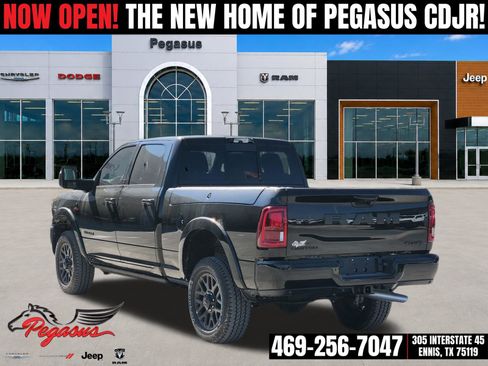 New 2025 RAM 2500 Limited AWD/4WD image 4