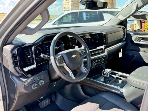 New 2026 Chevrolet Silverado 1500 LT image 17