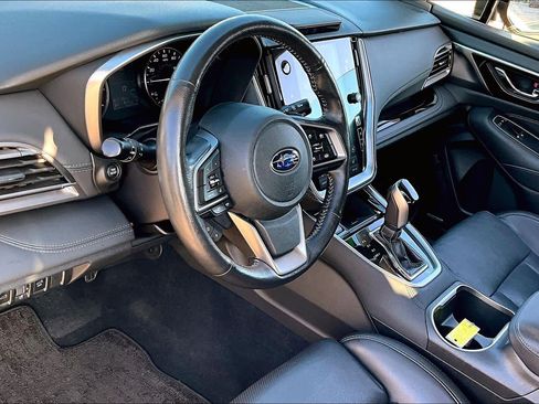 Used 2022 Subaru Outback Limited image 17