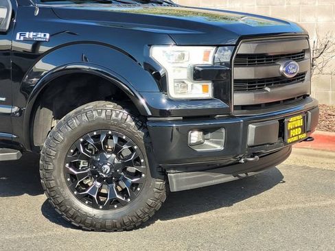 Used 2017 Ford F150 Lariat w/ Equipment Group 502A Luxury AWD/4WD image 9