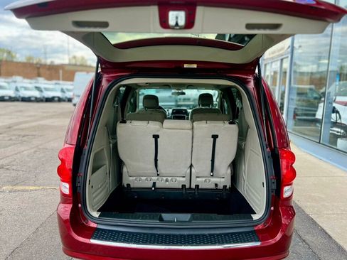 Used 2011 Dodge Grand Caravan Express FWD image 8
