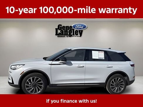 Used 2025 Lincoln Corsair Reserve AWD/4WD image 2