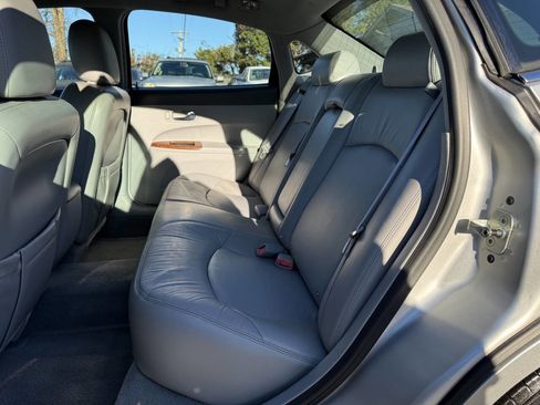 Used 2005 Buick LaCrosse CXL image 11