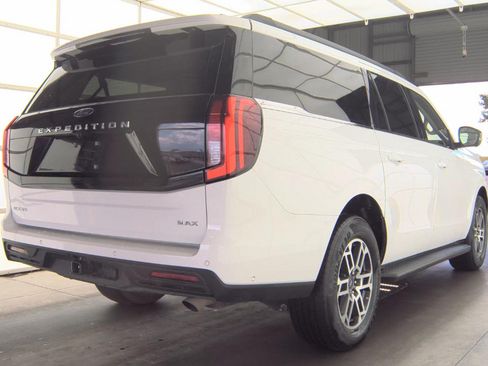 Used 2025 Ford Expedition Max Active RWD image 3