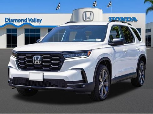 New 2025 Honda Pilot Sport image 5