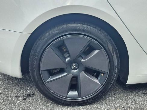Used 2023 Tesla Model 3 Standard Range RWD image 15