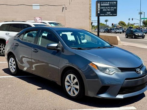 Used 2014 Toyota Corolla LE FWD image 12