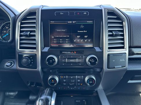 Used 2015 Ford F150 Platinum w/ Equipment Group 701A Luxury AWD/4WD image 13