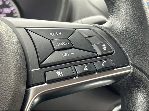 Used 2022 Nissan Sentra SV FWD image 11