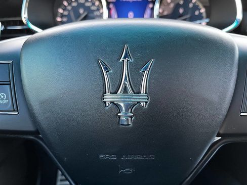 Used 2014 Maserati Quattroporte GTS image 23