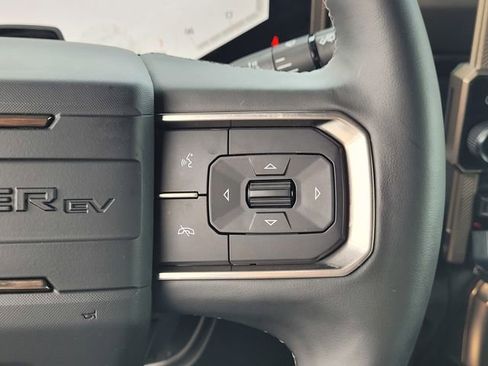 Certified 2025 GMC Hummer EV 2X AWD/4WD image 19