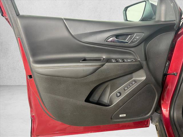 Used 2018 Chevrolet Equinox Premier FWD image 12