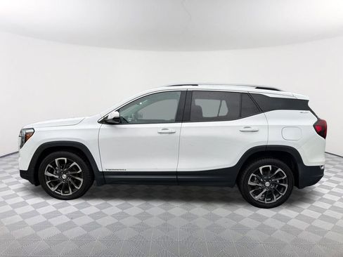 Used 2022 GMC Terrain SLT w/ Infotainment Package II image 8