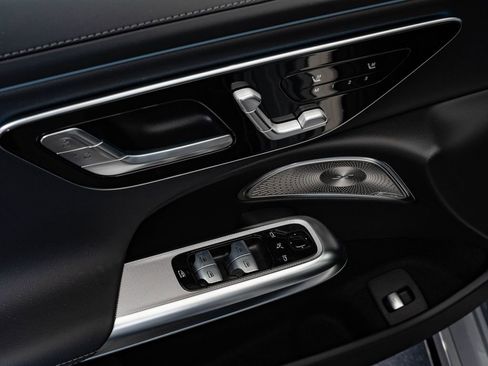 New 2026 Mercedes-Benz E 350 4MATIC Sedan image 26