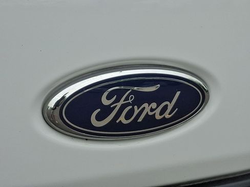 Used 2023 Ford Transit 150 Low Roof RWD image 29