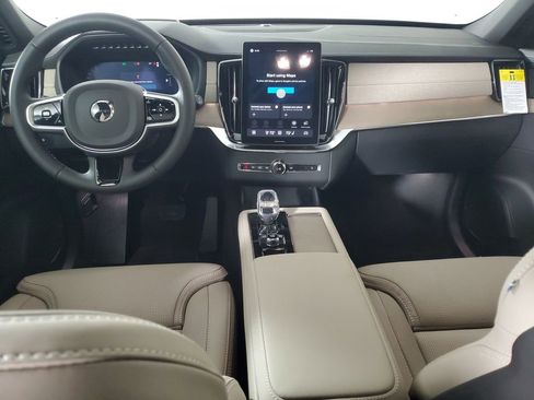 New 2026 Volvo XC90 T8 Ultra w/ Protection Package Premier AWD/4WD image 16