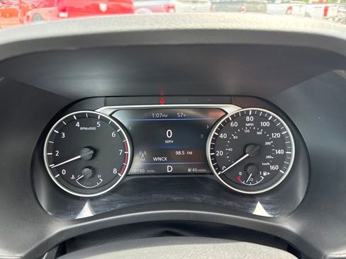 Used 2025 Nissan Sentra SR FWD image 5