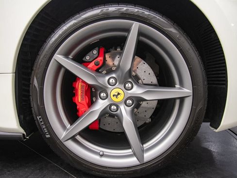 Used 2018 Ferrari 488 Spider RWD image 39