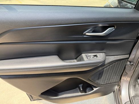 Used 2023 Jeep Grand Cherokee L Laredo RWD image 23