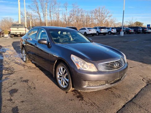 Used 2009 INFINITI G37 x Sedan w/ Premium Pkg image 3