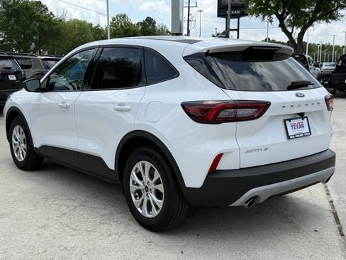 Used 2025 Ford Escape Active image 7