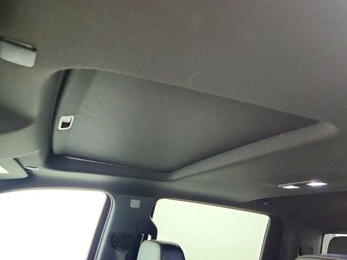 Used 2020 Chevrolet Silverado 1500 High Country w/ Technology Package image 10