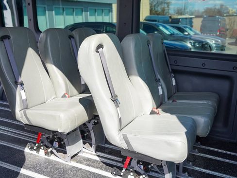 Used 2016 RAM ProMaster 2500 w/ Premium Appearance Group FWD image 19
