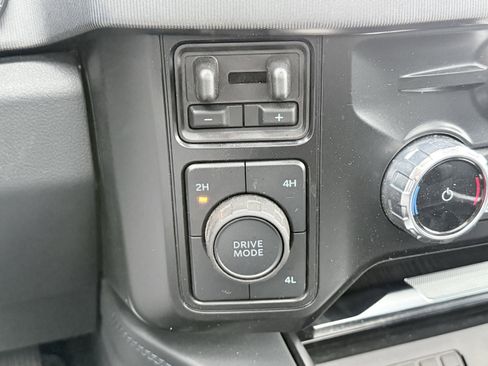 Used 2025 Ford F450 Platinum w/ FX4 Off-Road Package image 81