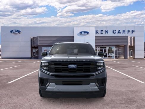 New 2026 Ford Expedition Max Platinum w/ Driver's Package AWD/4WD image 9