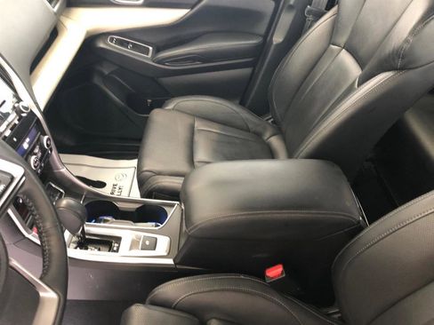 Used 2020 Subaru Ascent Limited w/ Popular Package #4 AWD/4WD image 7