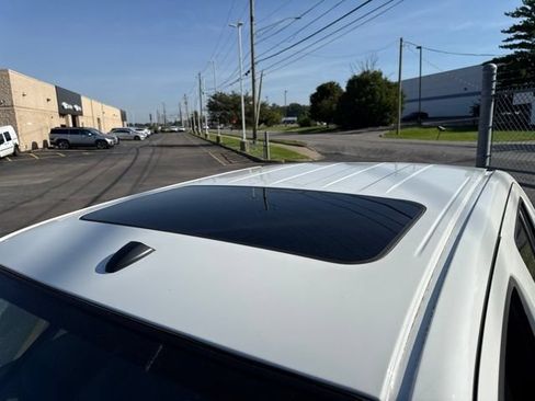 Used 2019 Nissan Frontier SL AWD/4WD image 11