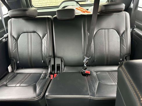 Used 2024 Ford Expedition Max Platinum image 10