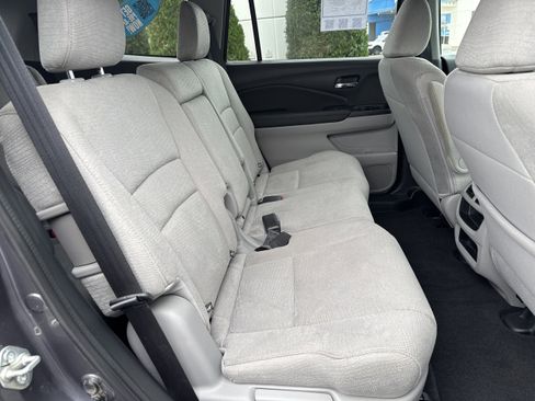Used 2018 Honda Pilot LX image 12