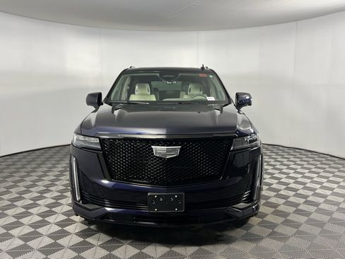 Used 2024 Cadillac Escalade Sport Platinum w/ LPO, ONYX Package image 10