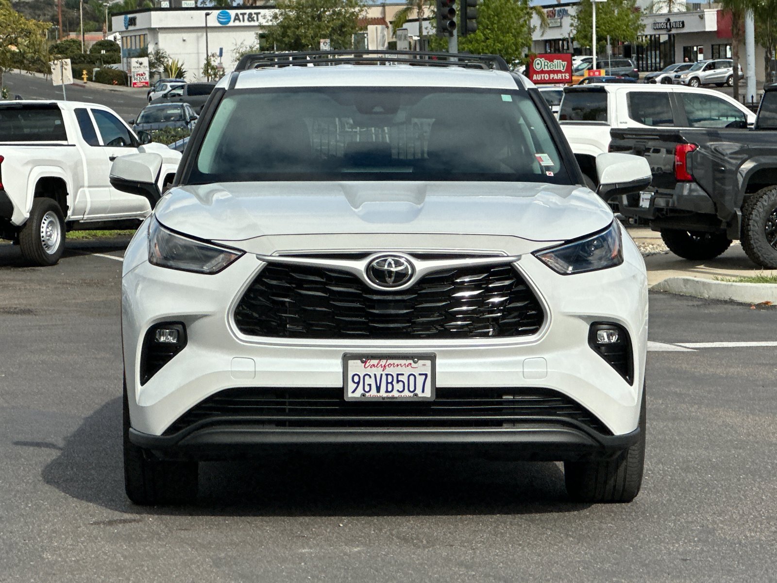 Used 2023 Toyota Highlander LE FWD image 7