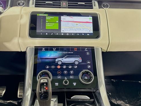 Used 2021 Land Rover Range Rover Sport HST image 14