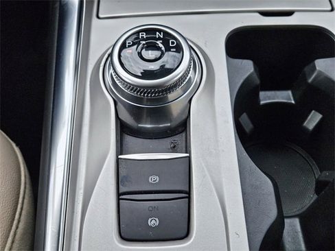 Used 2024 Ford Explorer Limited image 22