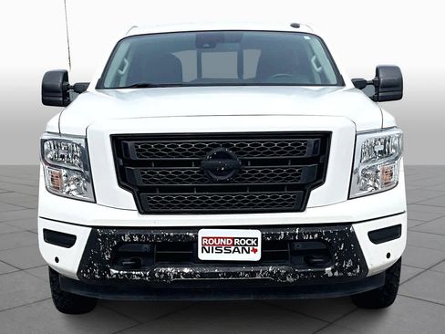 Used 2020 Nissan Titan SV w/ SV Convenience Package image 3