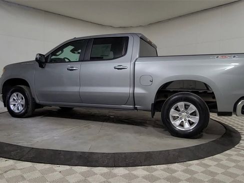 Used 2025 Chevrolet Silverado 1500 LT image 5
