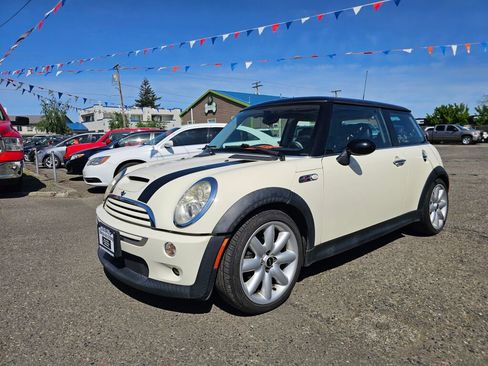 Used 2005 MINI Cooper S FWD image 3